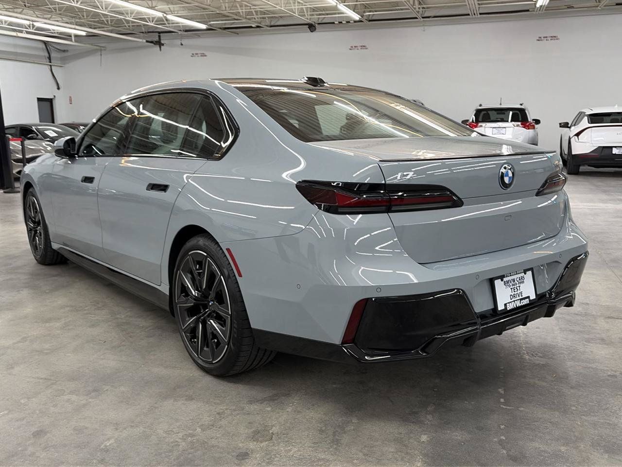 Used 2024 BMW i7 xDrive60 AWD/4WD image 10
