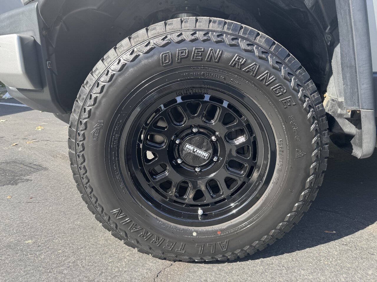 Used 2011 Toyota FJ Cruiser 4WD w/ Upgrade Pkg image 9