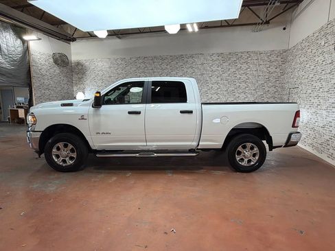 Used 2024 RAM 2500 Big Horn AWD/4WD image 4