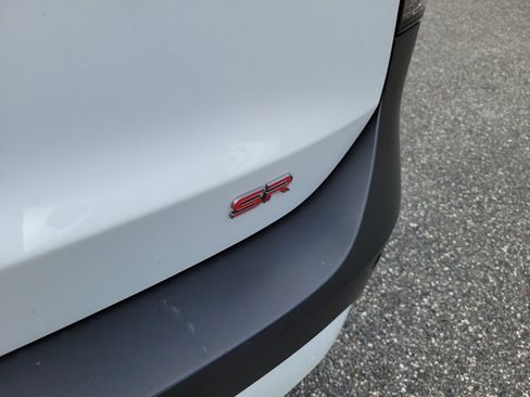 Used 2025 Nissan Kicks SR FWD image 7