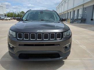 Used 2019 Jeep Compass Latitude video 2