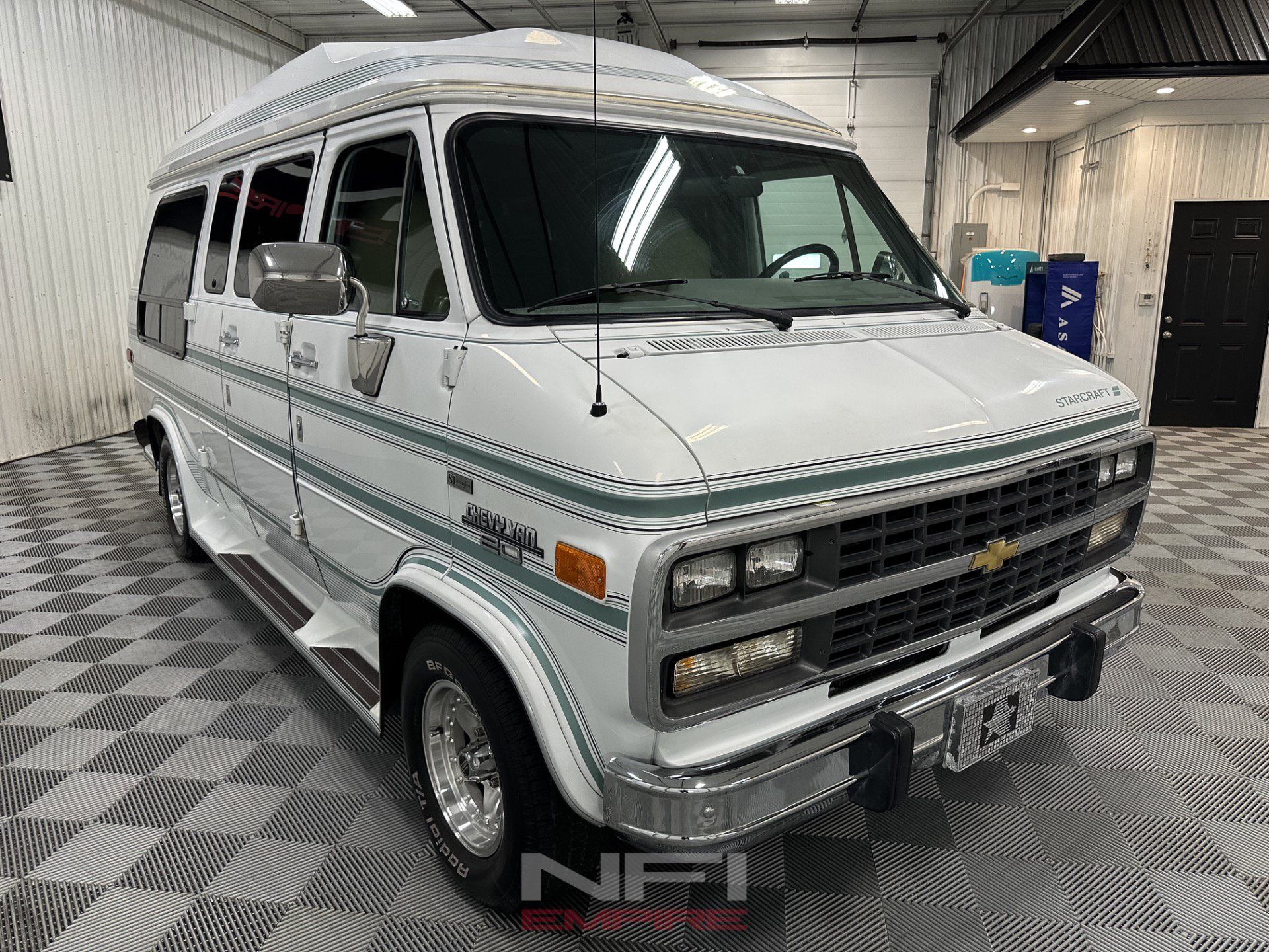 Used 1992 Chevrolet G20 RWD image 5