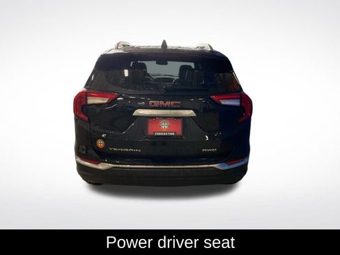 Used 2024 GMC Terrain SLT image 18