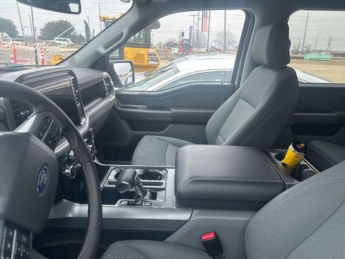 Used 2025 Ford F150 Lightning XLT image 15