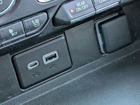 Used 2023 Chevrolet Tahoe Premier w/ Premium Package image 28