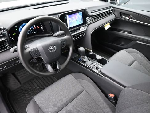 Certified 2025 Toyota Camry LE w/ Convenience Package image 13