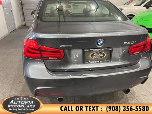 Used 2017 BMW 340i xDrive Sedan AWD/4WD image 5