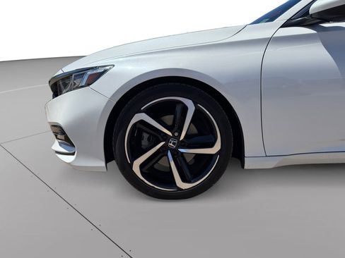 Used 2019 Honda Accord Sport image 9