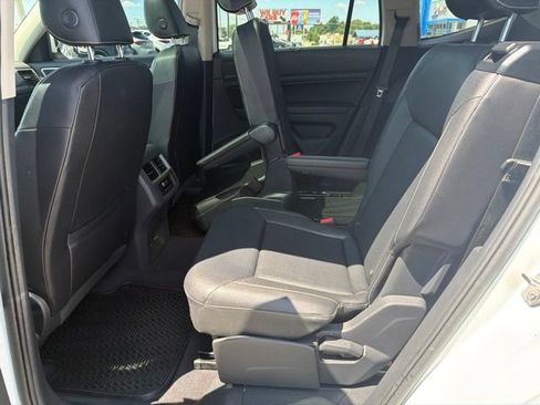 Used 2021 Volkswagen Atlas SEL AWD/4WD image 28