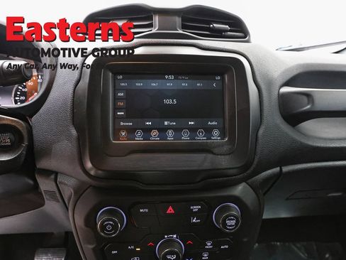Used 2021 Jeep Renegade Latitude AWD/4WD image 11