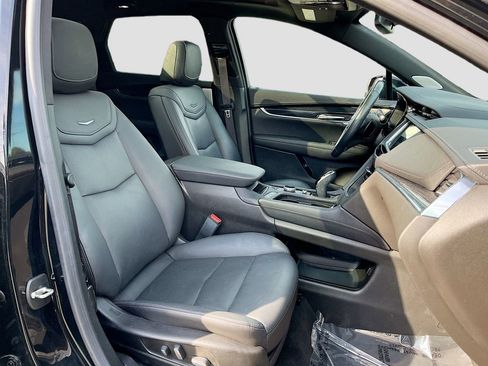 Certified 2023 Cadillac XT5 Premium Luxury AWD/4WD image 36
