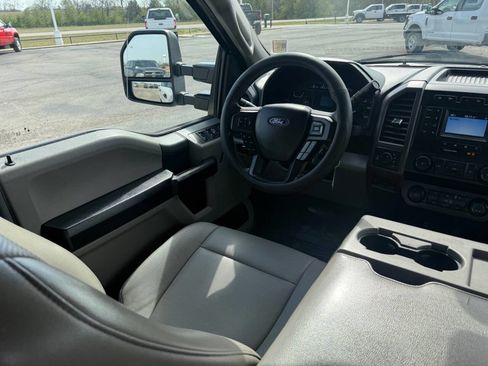Used 2022 Ford F250 XL w/ Power Equipment Group image 33