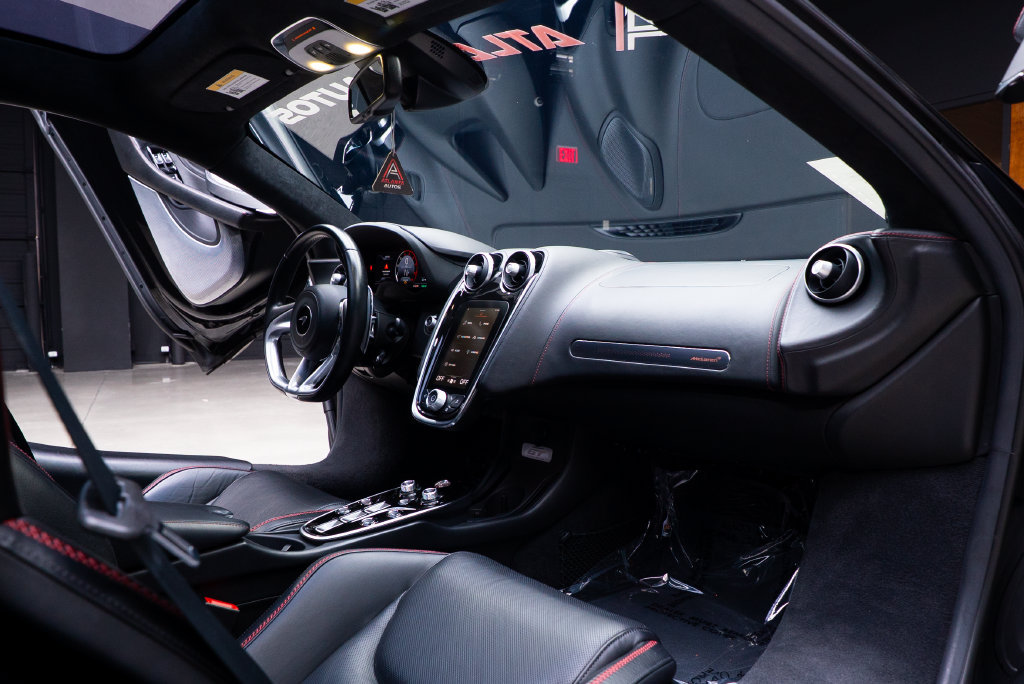 Used 2023 McLaren GT RWD image 48