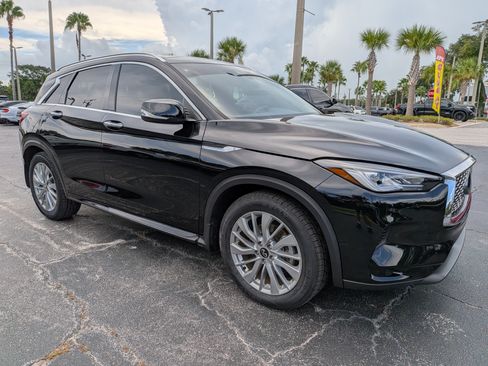 Used 2023 INFINITI QX50 Luxe AWD/4WD image 2