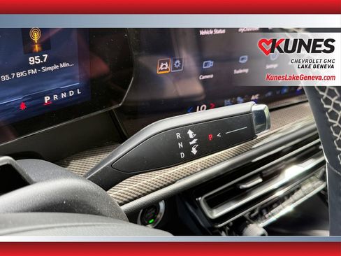 Used 2026 Chevrolet Traverse High Country AWD/4WD image 28