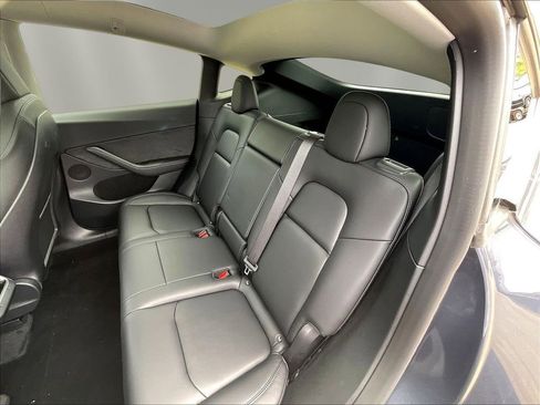 Used 2022 Tesla Model Y Performance AWD/4WD image 21