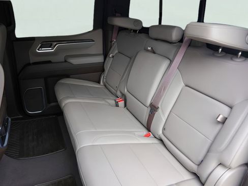 Used 2022 Chevrolet Silverado 1500 LTZ w/ LTZ Convenience Package II image 27