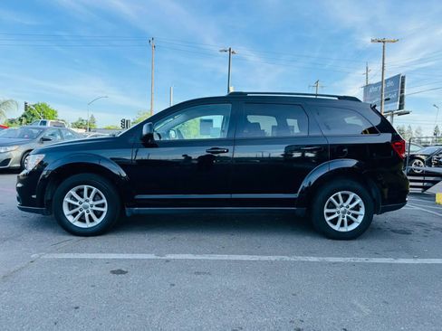 Used 2015 Dodge Journey SXT w/ Flexible Seating Group FWD image 8