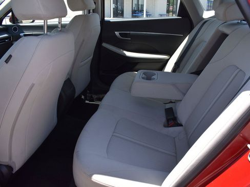 Used 2025 Hyundai Sonata SEL FWD image 16