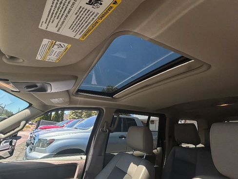 Used 2006 Ford Explorer XLT AWD/4WD image 11