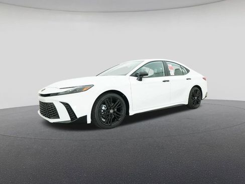 New 2026 Toyota Camry Hybrid image 17