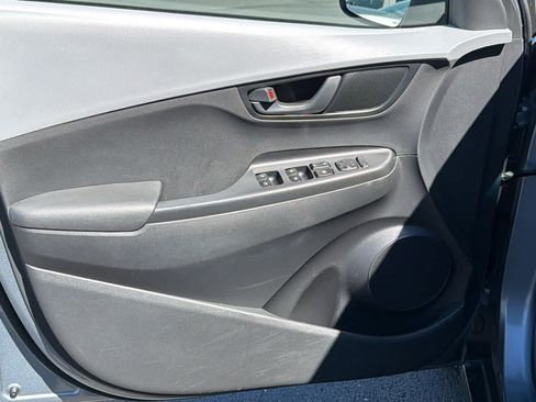 Used 2020 Hyundai Kona SE FWD image 23