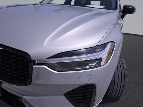 Certified 2025 Volvo XC60 B5 Core AWD/4WD image 42