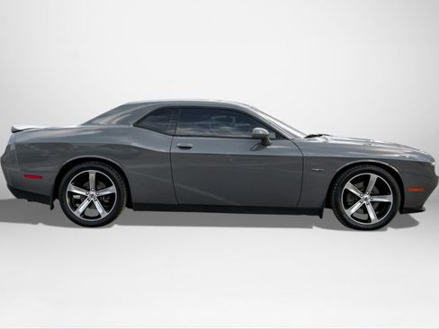 Used 2018 Dodge Challenger R/T image 5