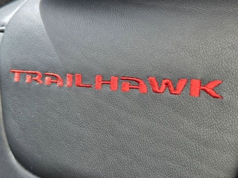 Used 2014 Jeep Cherokee Trailhawk w/ Leather Interior Group AWD/4WD image 21