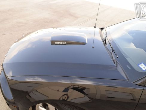 Used 2009 Ford Mustang GT RWD image 40