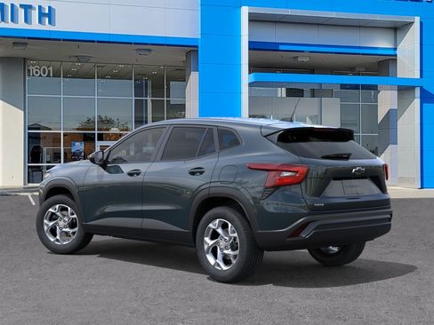 New 2026 Chevrolet Trax LS w/ LS Convenience Package FWD image 27
