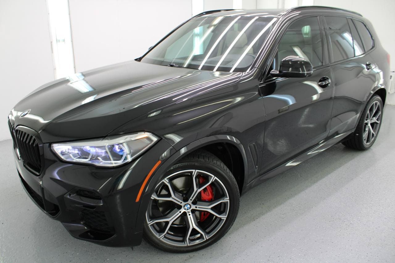 Used 2022 BMW X5 xDrive40i w/ M Sport Package AWD/4WD image 2