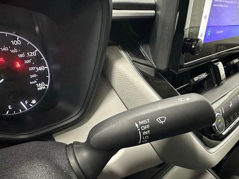 Used 2025 Toyota Corolla LE image 22