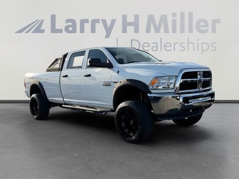 Used 2018 RAM 2500 Tradesman w/ Chrome Appearance Group image 8