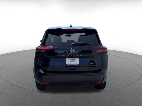 Used 2025 Nissan Rogue SV AWD/4WD image 12