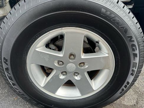 Used 2013 Jeep Wrangler Unlimited Sport image 22