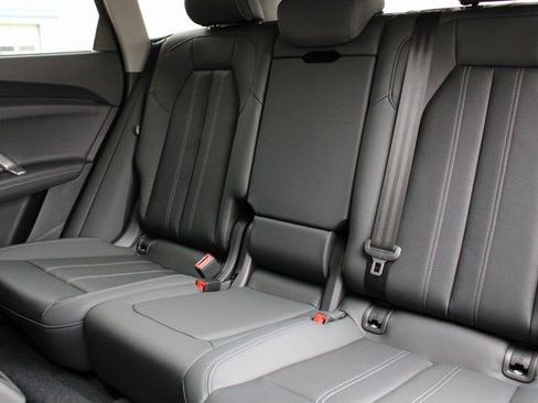 Used 2025 Audi Q5 Prestige image 21