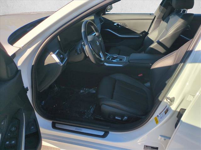 Used 2024 BMW 330i Sedan w/ Convenience Package RWD image 17