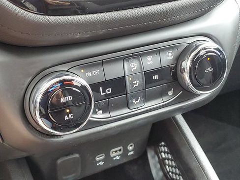 Used 2021 Chevrolet TrailBlazer LT w/ Convenience Package FWD image 29