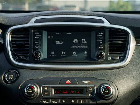 Used 2020 Kia Sorento S FWD image 31