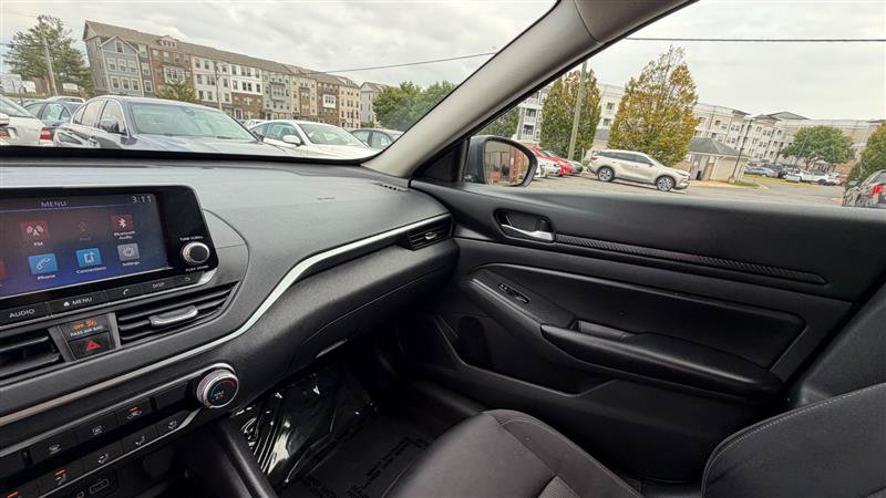 Used 2022 Nissan Altima 2.5 S FWD image 31