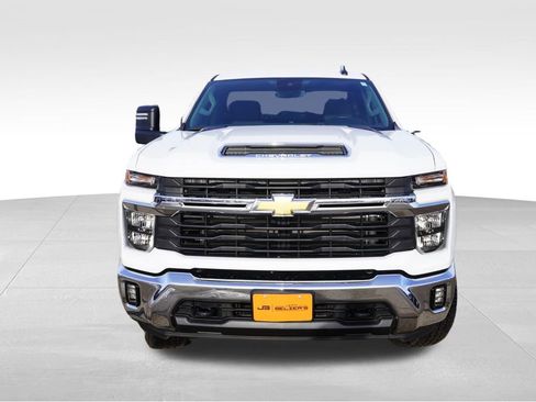 Used 2025 Chevrolet Silverado 2500 LT w/ Convenience Package image 12