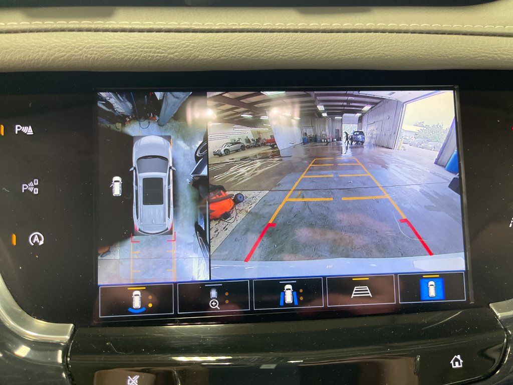 Used 2024 Cadillac XT6 Premium Luxury w/ Technology Package AWD/4WD image 21