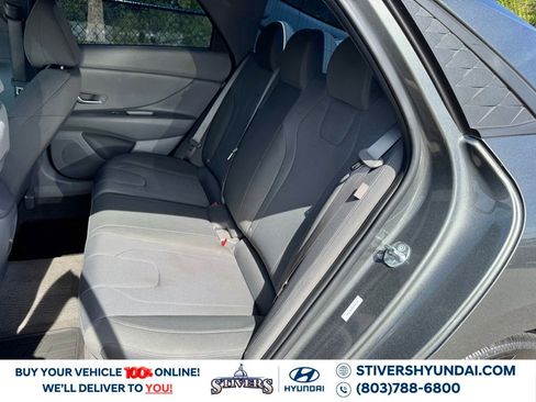 Used 2025 Hyundai Elantra SE FWD image 19