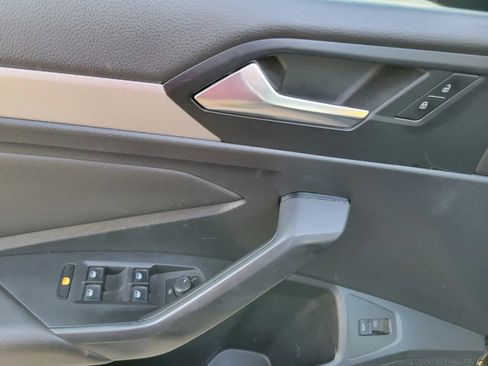 Used 2020 Volkswagen Jetta SE image 21