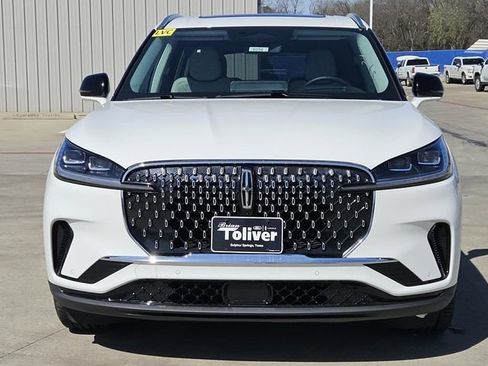 New 2026 Lincoln Aviator Reserve image 3