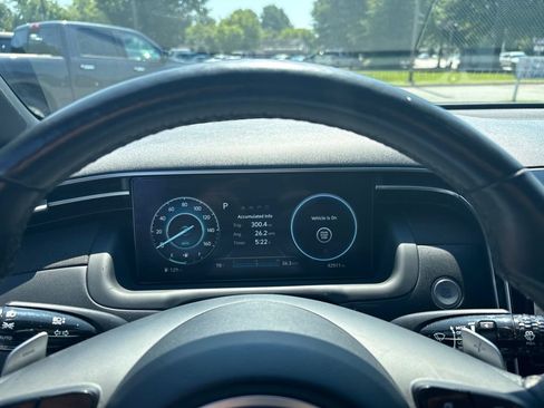 Used 2022 Hyundai Santa Cruz Limited AWD/4WD image 24