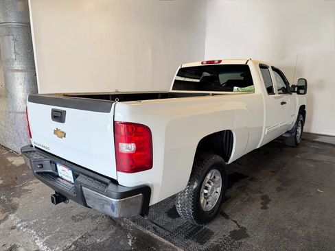 Used 2010 Chevrolet Silverado 2500 LT AWD/4WD image 7