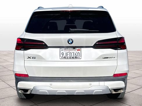 Used 2024 BMW X5 xDrive50e w/ Climate Comfort Package AWD/4WD image 8