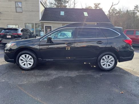 Used 2018 Subaru Outback 2.5i Premium image 4